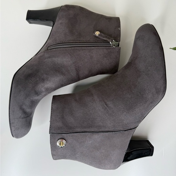 Ellen Tracy Grey Faux Suede Ankle Boots Women’s 7.5M Kitten Heel Zip Booties - Picture 7 of 13